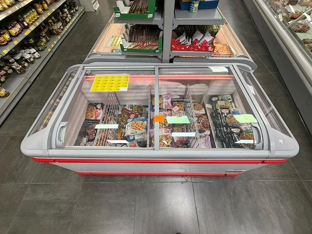 Inhoud diepvries: partij diepvriesmaaltijden - afbeelding 1 van  9
