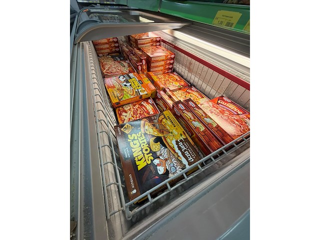 Inhoud diepvries: partij diepvriespizza's - afbeelding 3 van  7