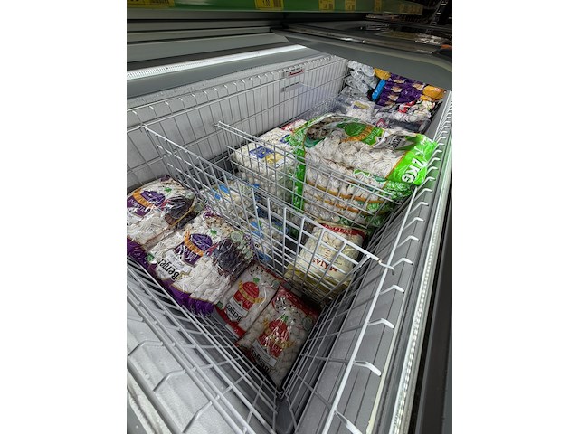 Inhoud diepvries: partij diepvriesproducten - afbeelding 6 van  13