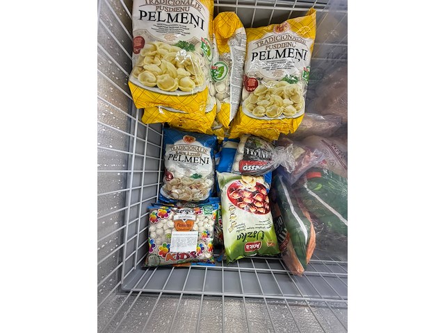 Inhoud diepvries: partij diepvriesproducten - afbeelding 6 van  7