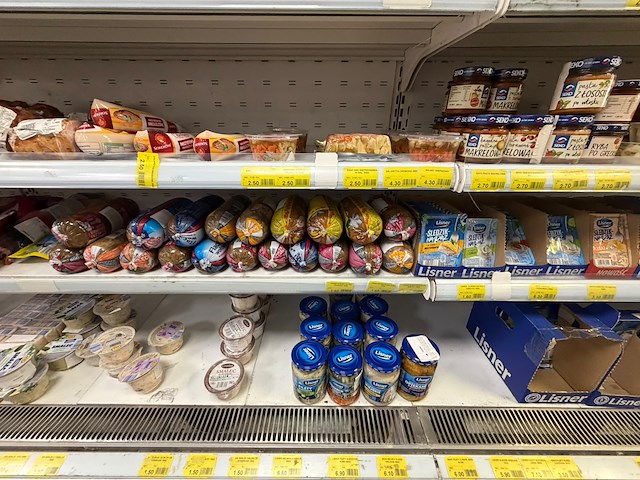 Inhoud diepvries: partij gekoelde zuivelproducten - afbeelding 11 van  11