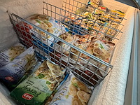 Inhoud diepvries: partij pierogi en diepvriesgerechten - afbeelding 2 van  9