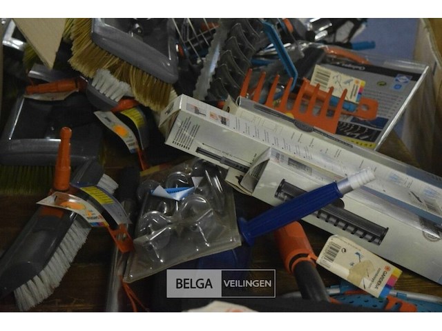 Inhoud doos div winkelhaken - afbeelding 3 van  6