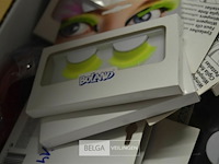 Inhoud doos partij div carnaval accesoires - afbeelding 2 van  6