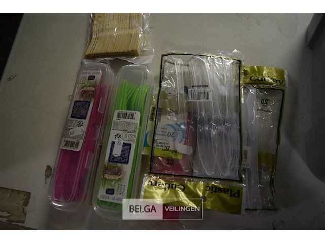 Inhoud doos partij div plastiek bestek - afbeelding 3 van  4