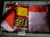 Inhoud doos partij vlaggen - afbeelding 1 van  2