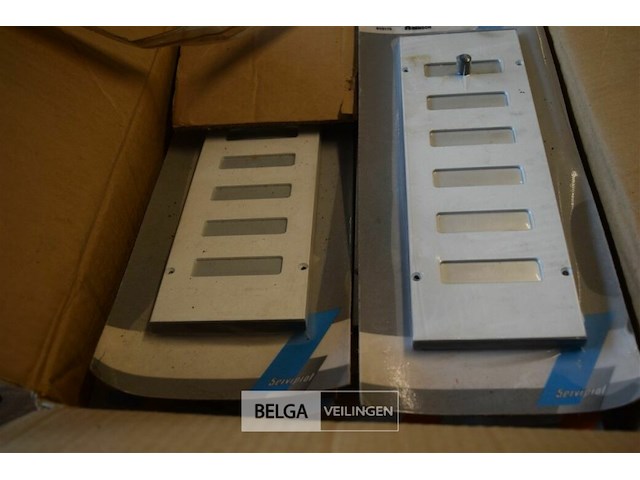 Inhoud doos regelbare verluchtingroosters - afbeelding 4 van  5