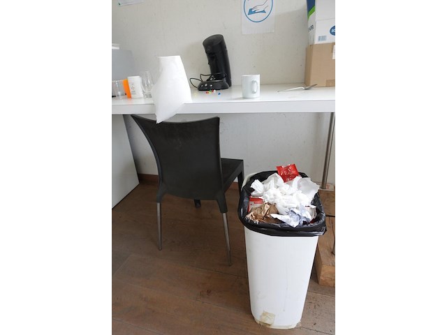 Inhoud eetzaal - afbeelding 4 van  10