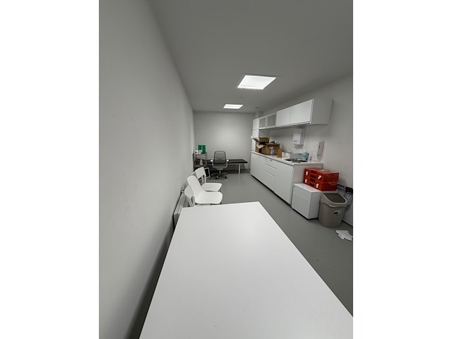 Inhoud ehbo kamer - afbeelding 11 van  17