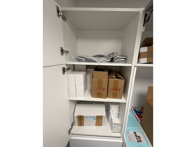 Inhoud ehbo kamer - afbeelding 17 van  17