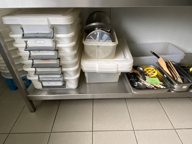Inhoud (inox tafel lot 43) - afbeelding 4 van  4