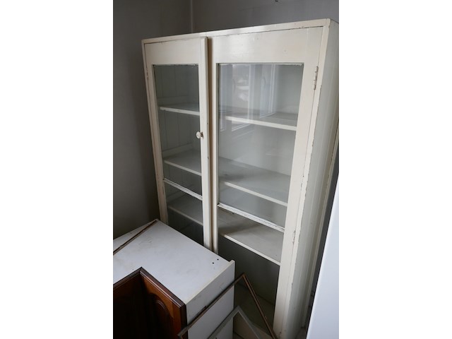 Inhoud kamer 2de verdieping 1 - afbeelding 5 van  5