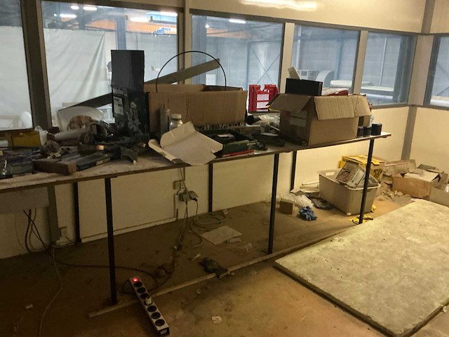 Inhoud kantoor - afbeelding 1 van  8