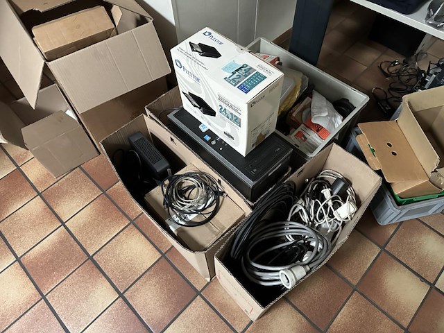 Inhoud kantoor - afbeelding 18 van  25