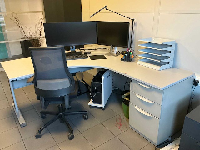 Inhoud kantoorruimte - afbeelding 1 van  22