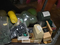 Inhoud kar partij oase voor bloemstukken - afbeelding 2 van  7