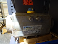 Inhoud kast + 3x pallet ijzerwareb - afbeelding 4 van  24
