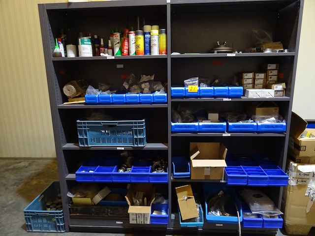 Inhoud kast + 3x pallet ijzerwareb - afbeelding 1 van  24
