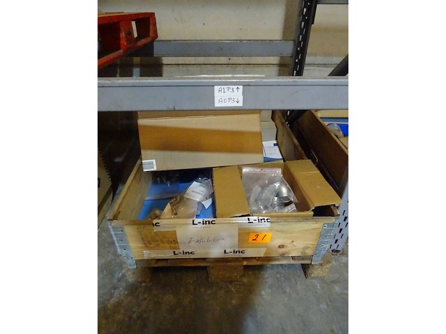 Inhoud kast + 3x pallet ijzerwareb - afbeelding 13 van  24