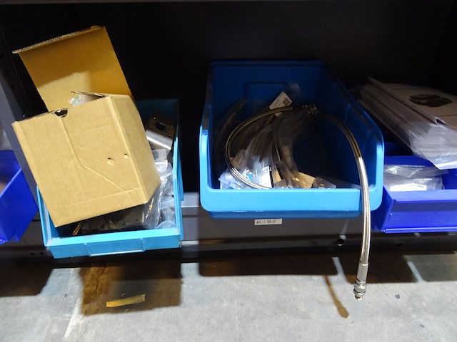 Inhoud kast + 3x pallet ijzerwareb - afbeelding 24 van  24