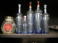 Inhoud kast divers deel 1 - afbeelding 2 van  6