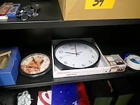 Inhoud kast divers deel 1 - afbeelding 5 van  6