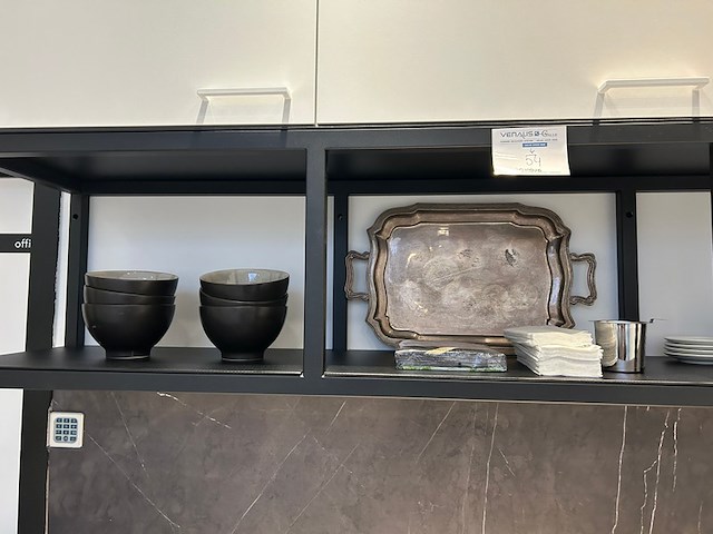 Inhoud kast - afbeelding 1 van  4