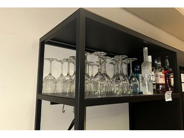 Inhoud kast - afbeelding 2 van  8