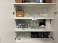 Inhoud kast - afbeelding 1 van  5