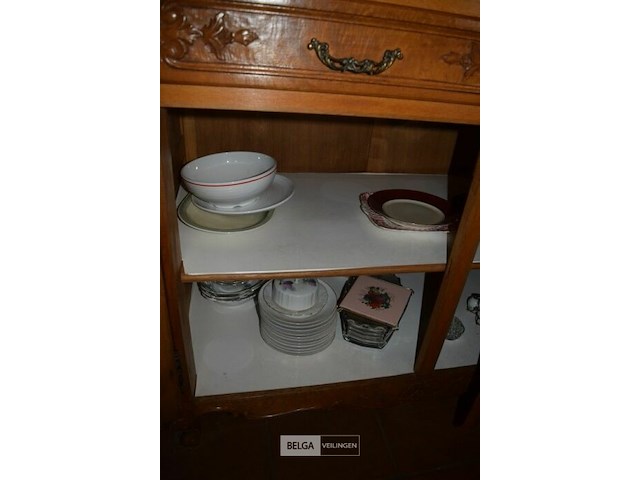 Inhoud kast - afbeelding 2 van  8