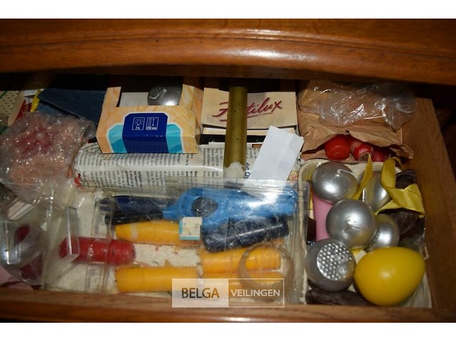 Inhoud kast - afbeelding 8 van  8