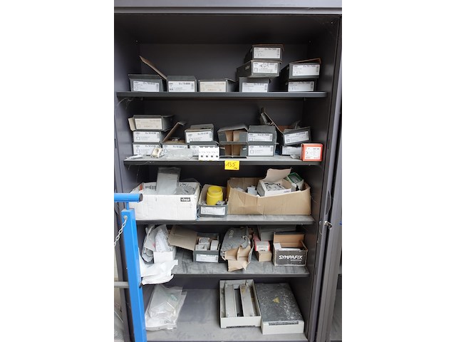 Inhoud kast - afbeelding 1 van  10