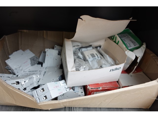 Inhoud kast - afbeelding 3 van  10