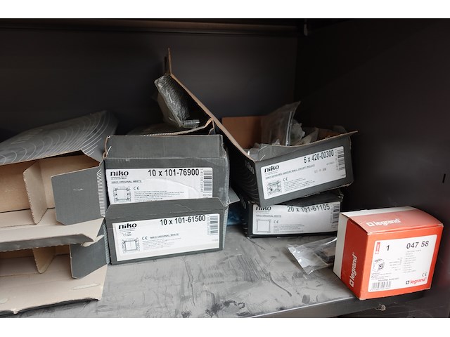 Inhoud kast - afbeelding 6 van  10