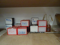 Inhoud kast - afbeelding 2 van  26