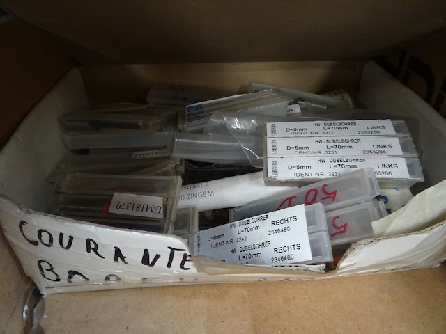 Inhoud kast - afbeelding 4 van  26