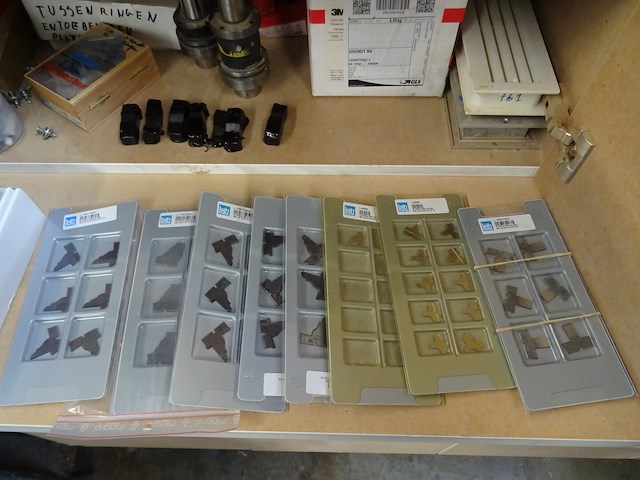 Inhoud kast - afbeelding 26 van  26