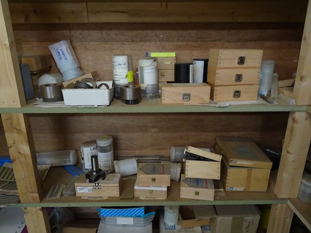 Inhoud kast - afbeelding 2 van  18