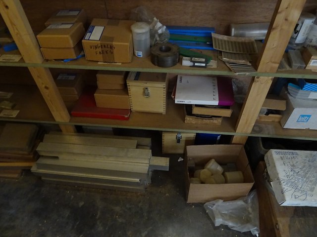 Inhoud kast - afbeelding 6 van  18