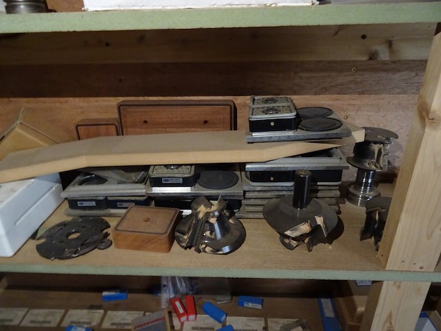 Inhoud kast - afbeelding 8 van  18