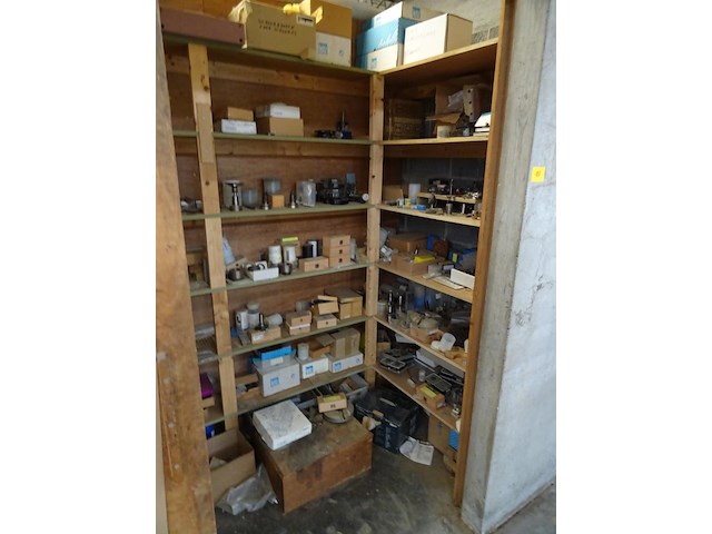 Inhoud kast - afbeelding 1 van  18