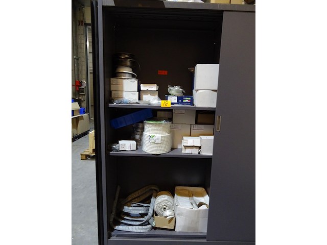 Inhoud kast - afbeelding 3 van  20