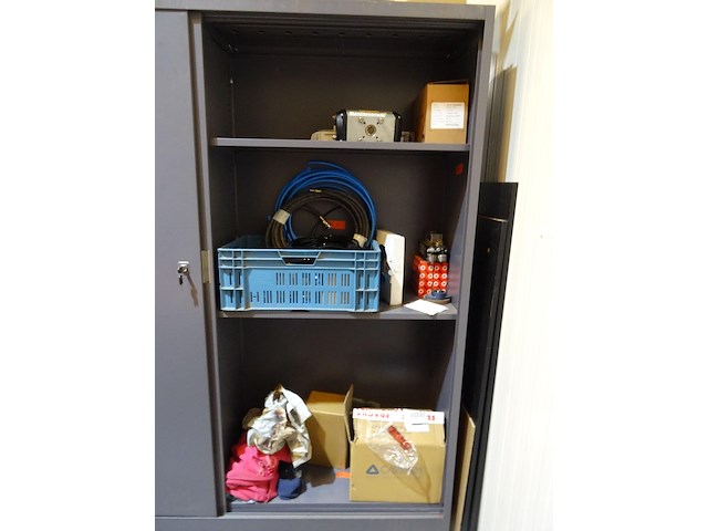 Inhoud kast - afbeelding 1 van  20