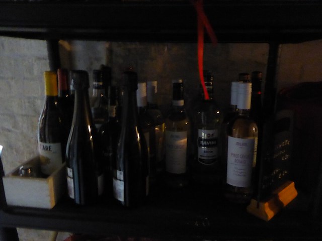 Inhoud kelder- diverse dranken - afbeelding 2 van  2