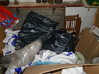 Inhoud kelder divers materiaal - afbeelding 2 van  10