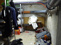 Inhoud kelder - afbeelding 1 van  2