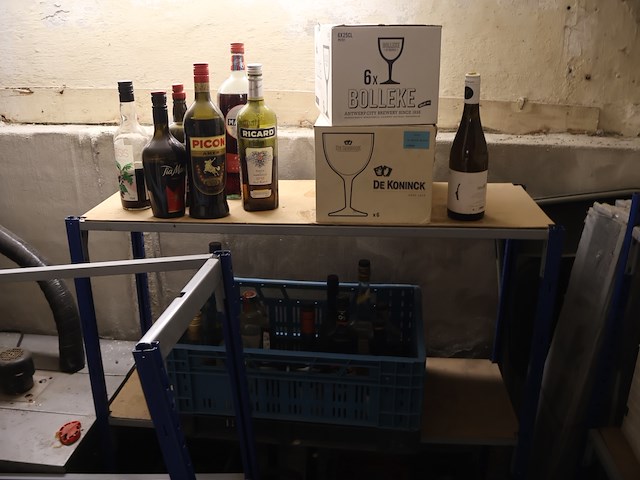 Inhoud kelder - afbeelding 8 van  12