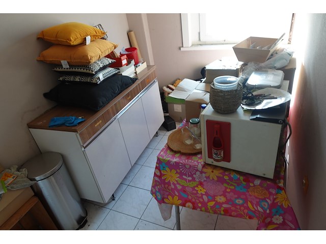 Inhoud keuken + rest - afbeelding 1 van  9