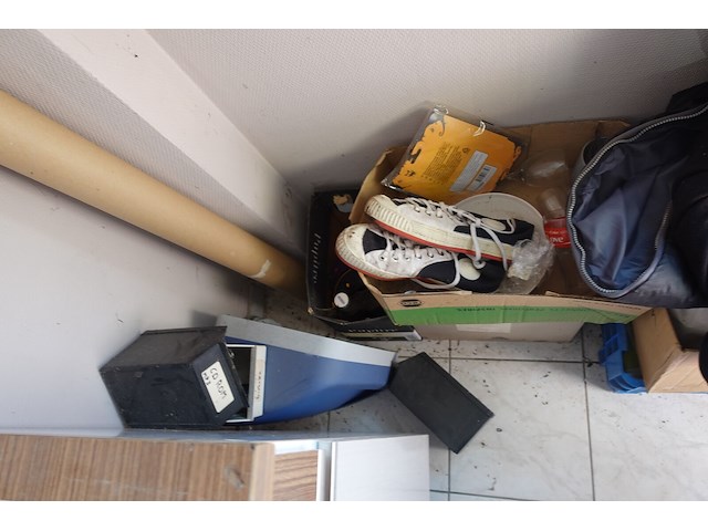 Inhoud keuken + rest - afbeelding 4 van  9