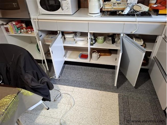 Inhoud keuken - afbeelding 1 van  10